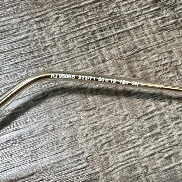 Ray-Ban Jr Gold and Black Aviator Sunglasses with Brown Case - Picture 5 of 13